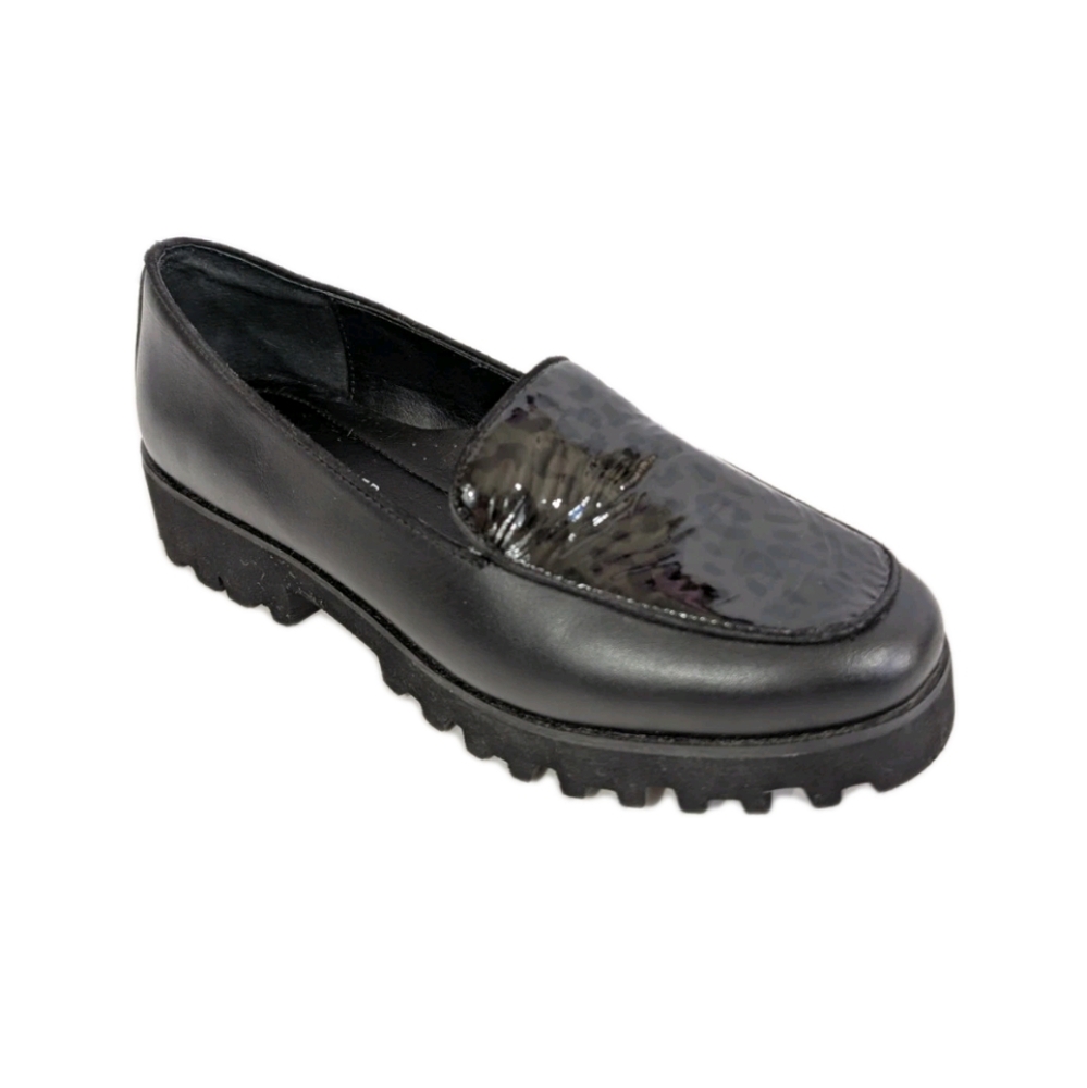 Donald Pliner Lug Sole Loafers sz 8 Women Platform Shoes Rowin animal print
